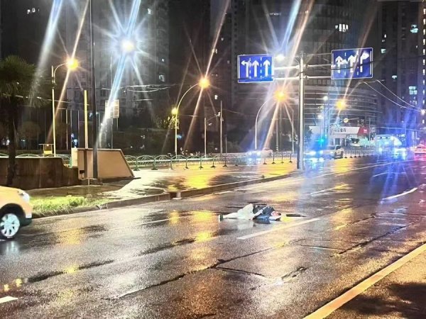 亿利金融 事发长寿路桥! 上海一司机凌晨突遇状况: 吓一大跳! 教科书式操作亮了